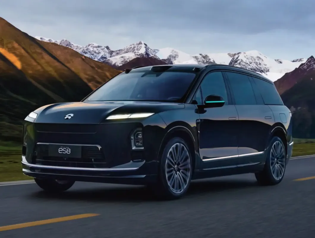 NIO ES8 | 6-Seat Executive EV