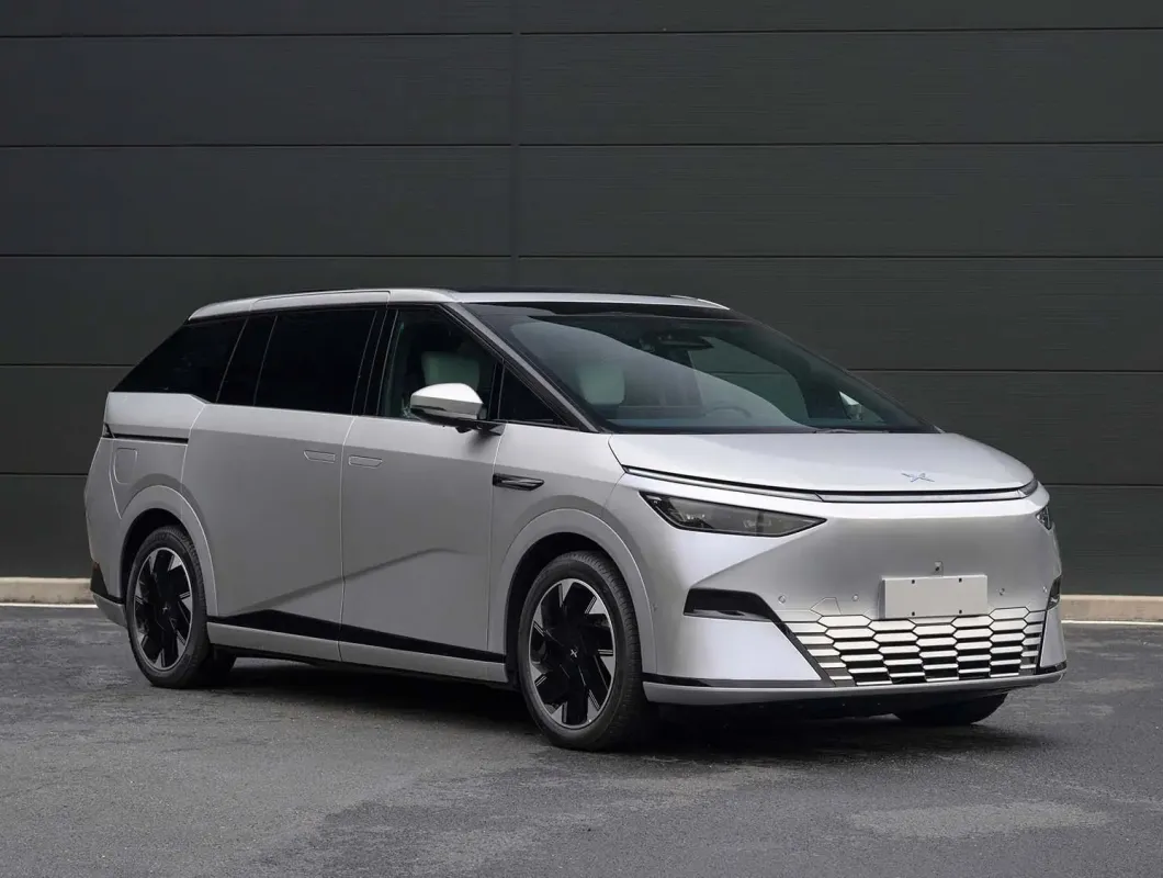 Peng X9 Flagship MPV | 7-Seater EV with Active Rear Steering