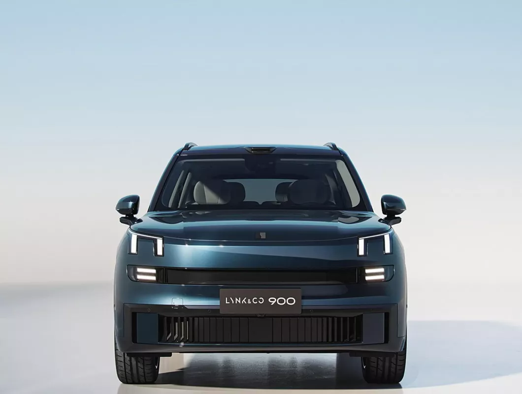 Lynk & Co 900