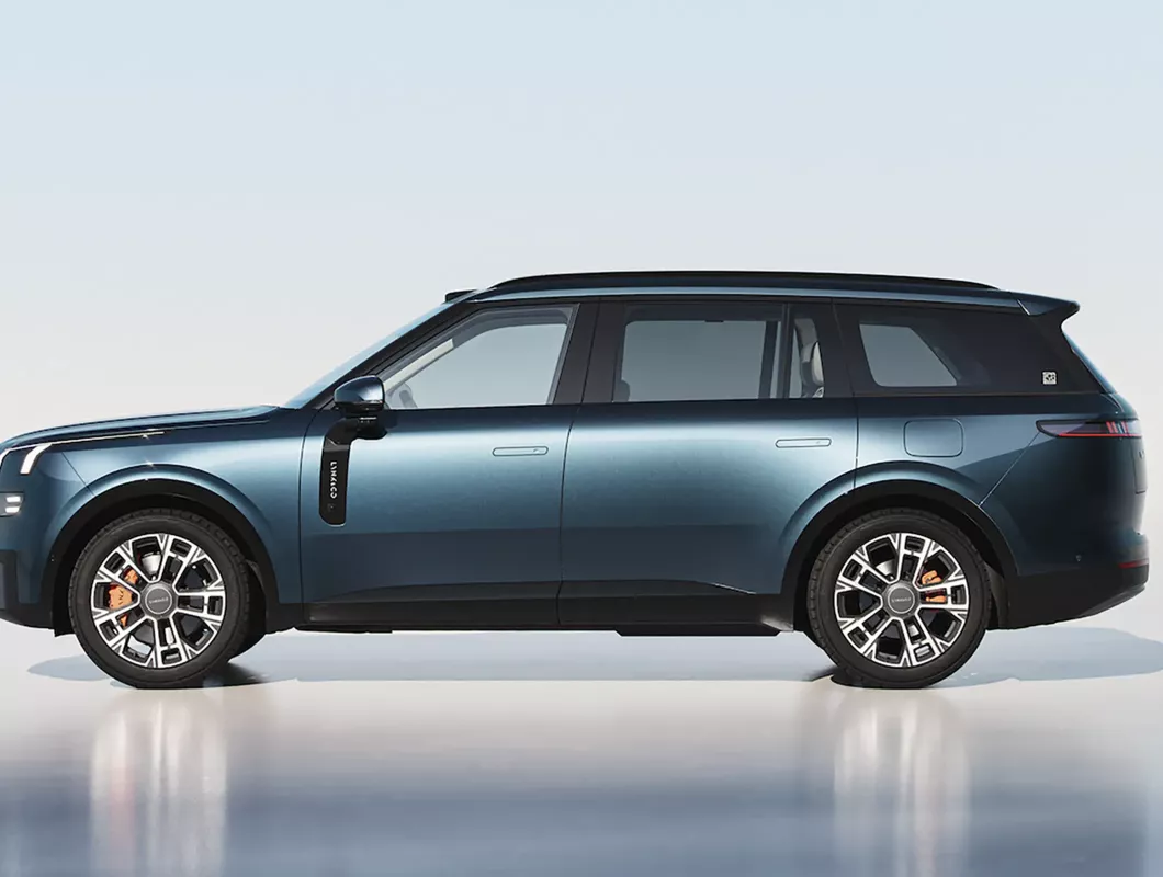Lynk & Co 900