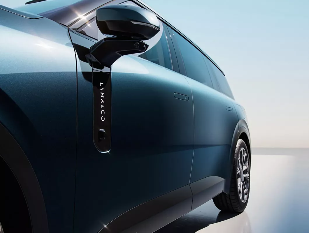 Lynk & Co 900