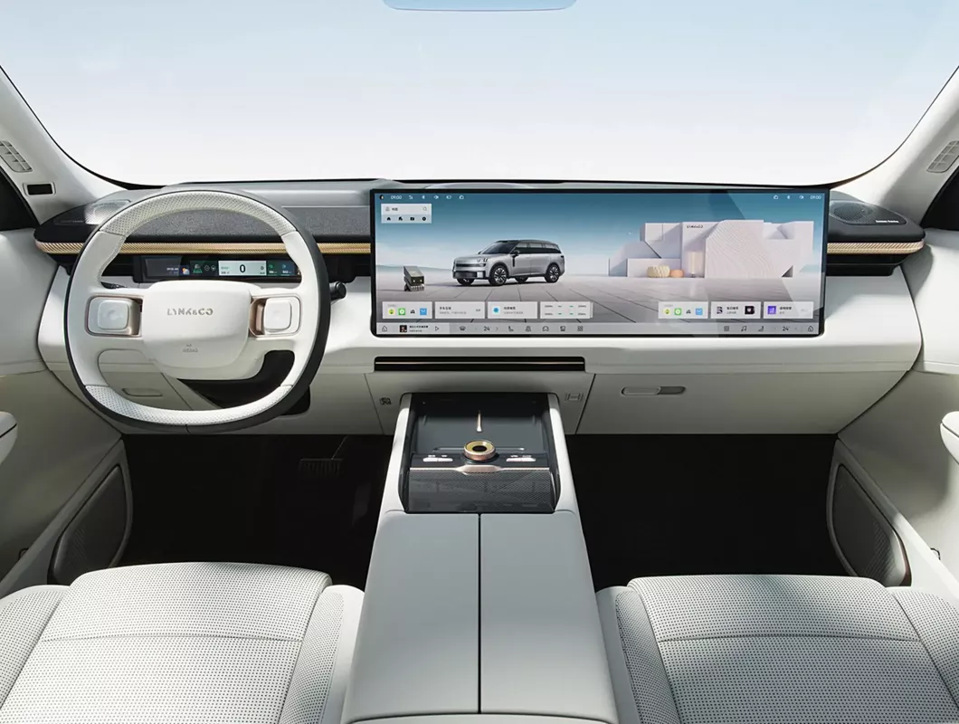 Lynk & Co 900